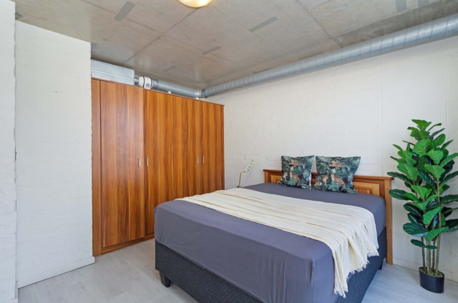 1 Bedroom Property for Sale in Woodstock Western Cape